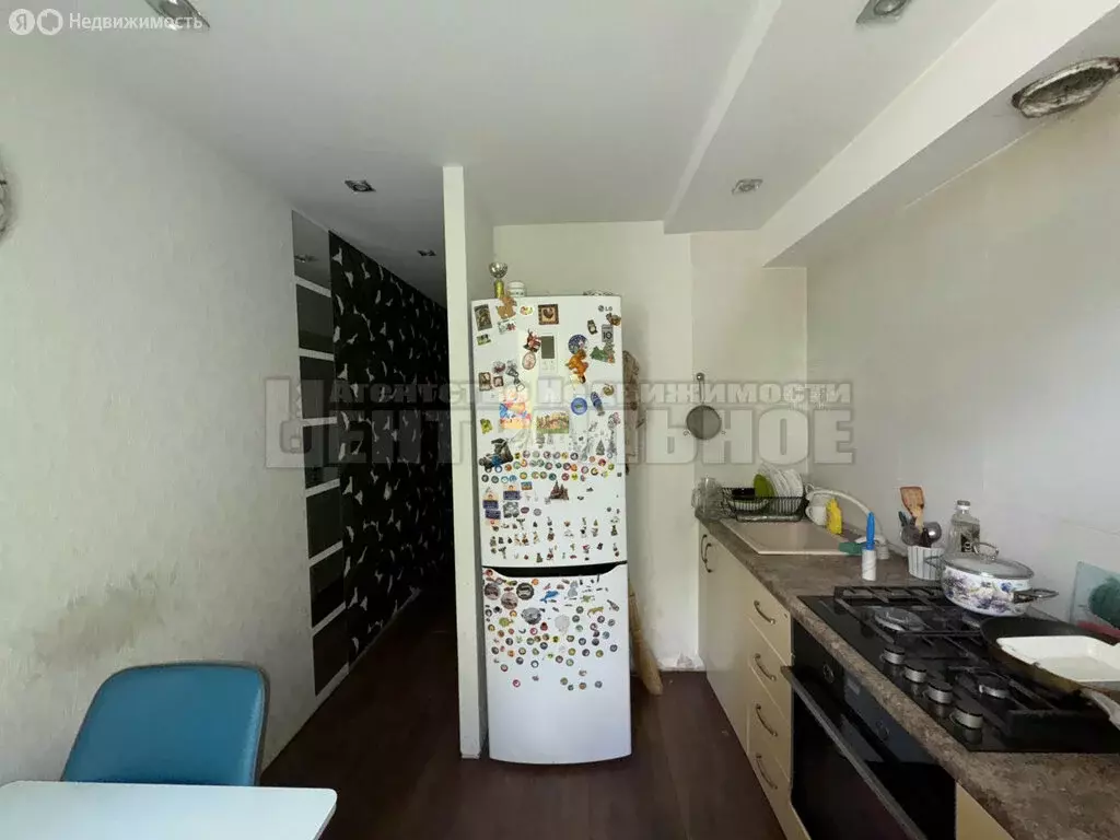 2-комнатная квартира: Смоленск, улица Октябрьской Революции, 32 (40 м) - Фото 1