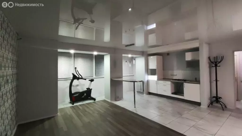 Квартира-студия: Саратов, Крымская улица, 16/24 (54 м) - Фото 2