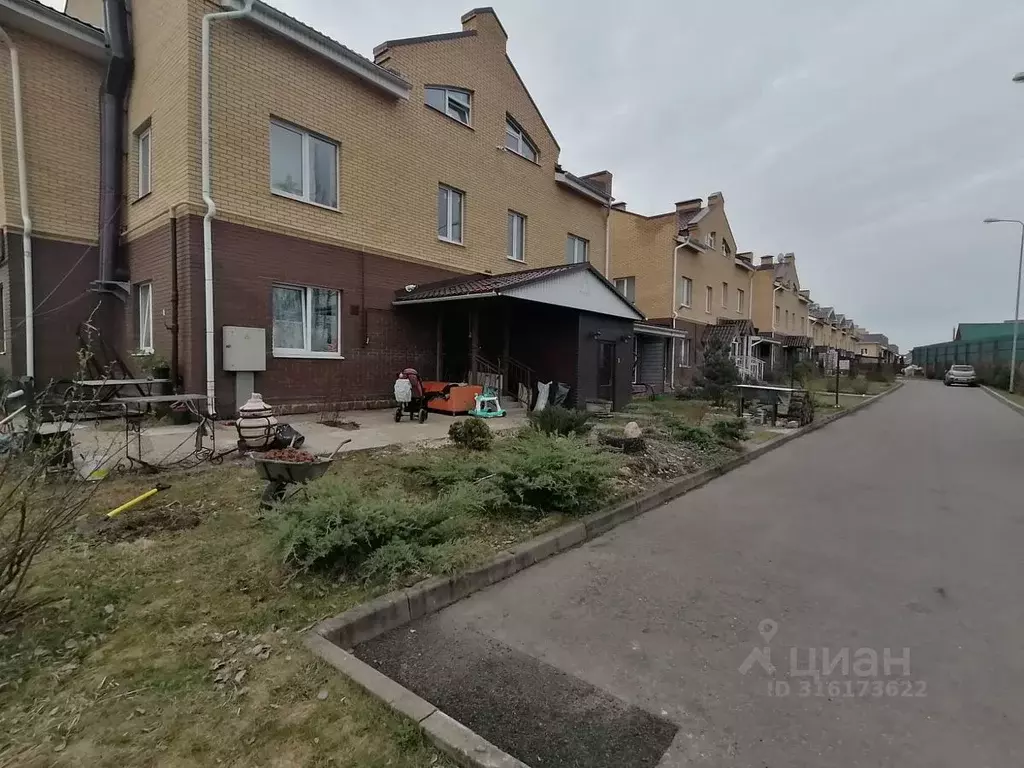 Таунхаус в Москва д. Ширяево, ул. Озерная, 45к3 (140 м) - Фото 0