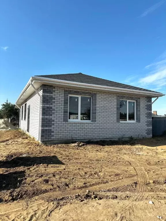 Дом в Волгоградская область, Краснослободск Среднеахтубинский район, ... - Фото 1