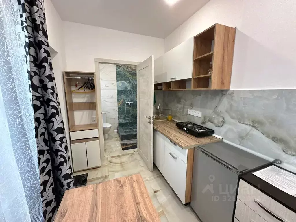 Дом в Крым, Евпатория ул. Тучина, 58 (12 м) - Фото 1