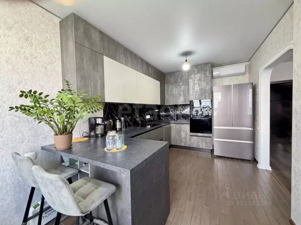 3-к кв. Белгородская область, Белгород ул. Есенина, 9к2 (85.2 м) - Фото 1