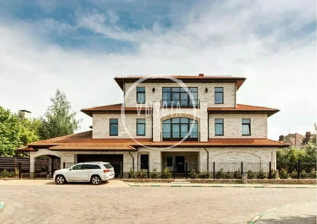 Коттедж в Московская область, Красногорск городской округ, с. ... - Фото 1