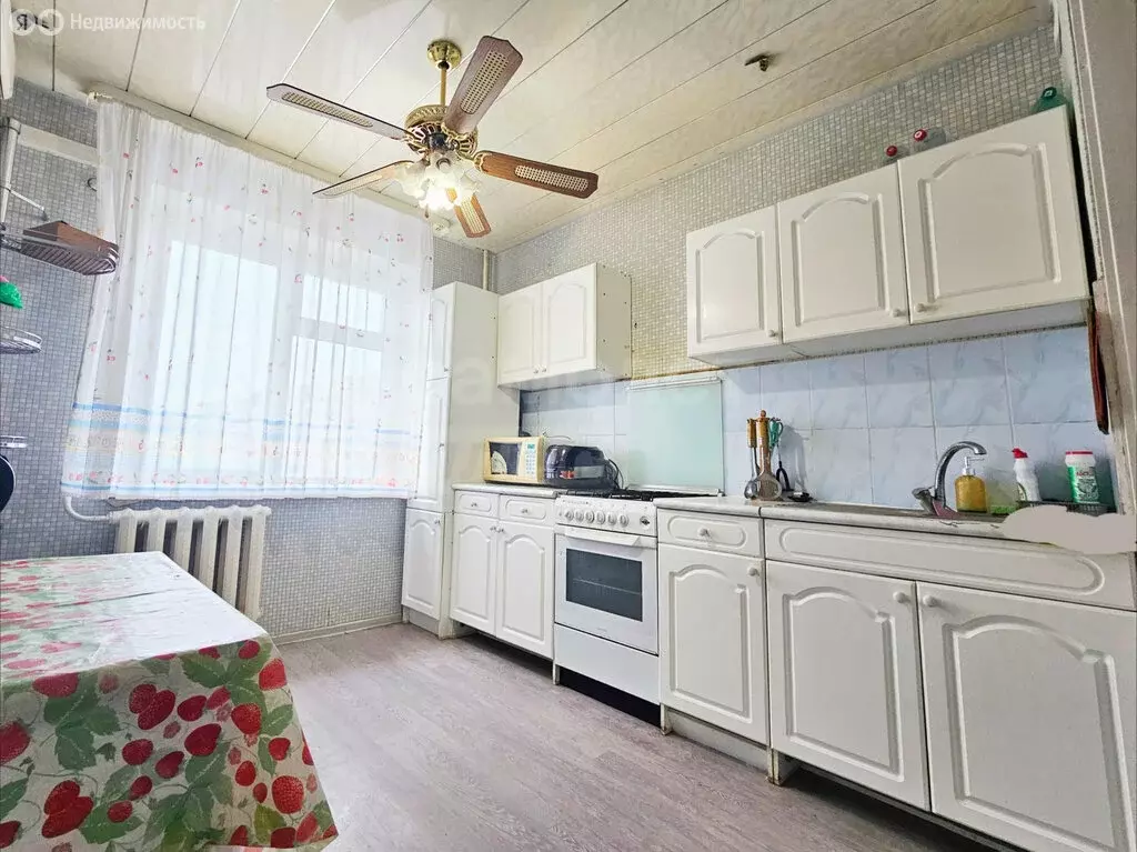 3-комнатная квартира: Оренбург, улица Терешковой, 83 (63 м) - Фото 1