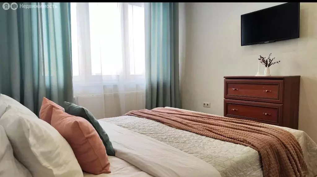 2-комнатная квартира: Краснодар, улица имени Генерала Корнилова, 1 ... - Фото 2