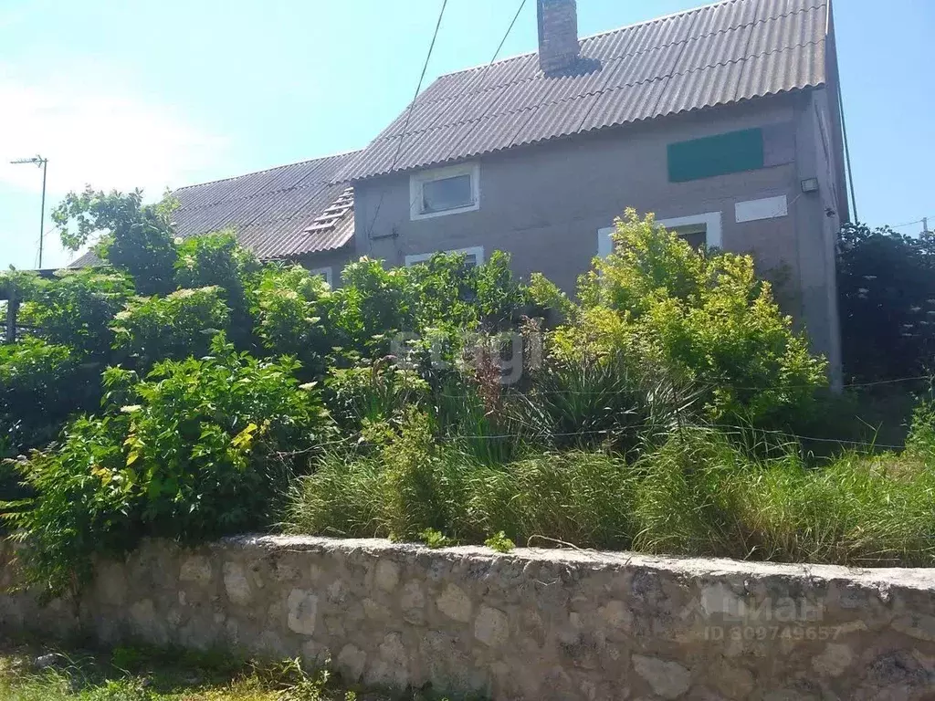 Дом в Крым, Черноморское пгт ул. Тельмана (132 м) - Фото 1