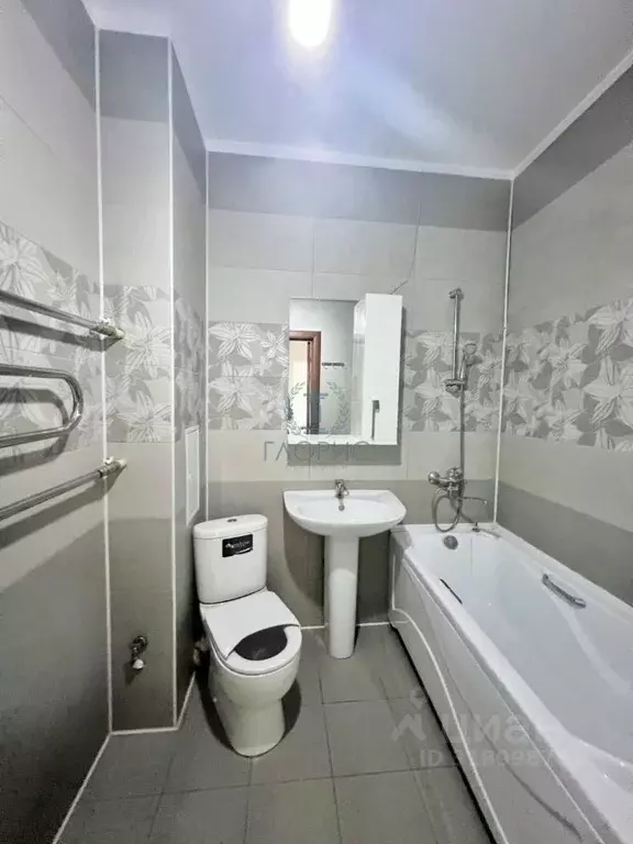 2-к кв. Хакасия, Абакан ул. Маршала Жукова, 89 (53.2 м) - Фото 0