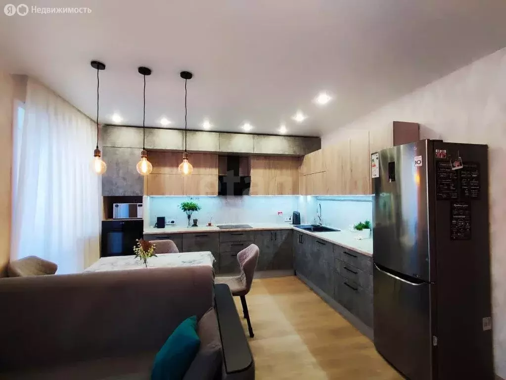 3-комнатная квартира: Благовещенск, Амурская улица, 55/3 (66.8 м) - Фото 1