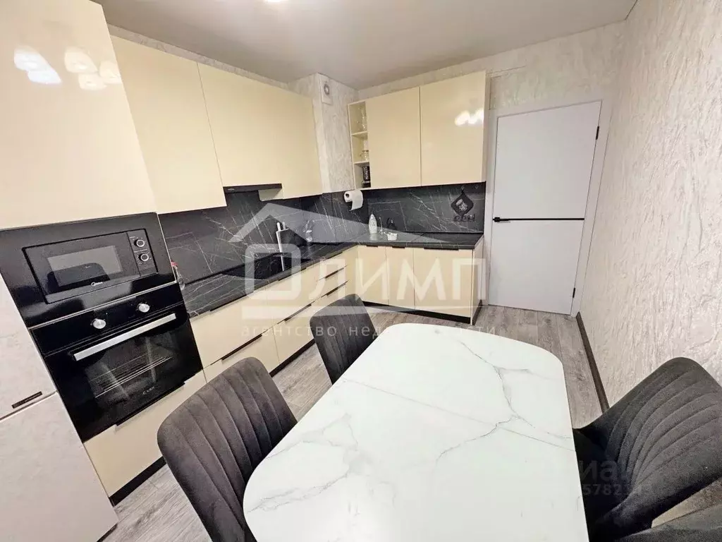 3-к кв. Челябинская область, Челябинск ул. Маршала Чуйкова, 15А (73.2 ... - Фото 2