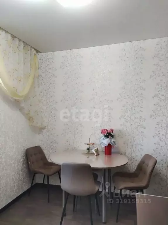 2-к кв. Ямало-Ненецкий АО, Новый Уренгой просп. Губкина, 21А (57.0 м) - Фото 0