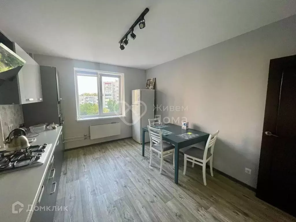 Продаётся 2-к квартира, 70.3 м - Фото 0