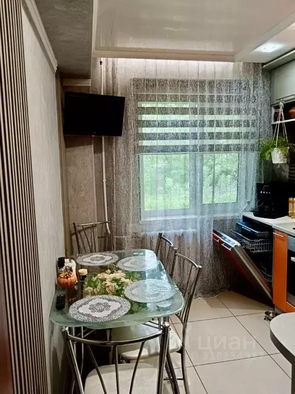 4-к кв. Омская область, Омск ул. 50 лет ВЛКСМ, 14Б (59.3 м) - Фото 0