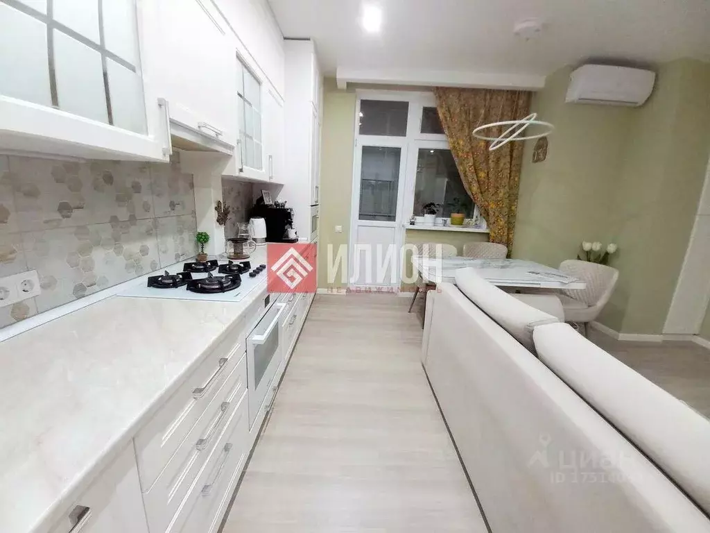 2-к кв. Севастополь ул. Колобова, 20 (68.0 м) - Фото 0