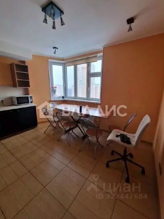 3-к кв. Москва, Москва, Московский г. ул. Радужная, 14к2 (93.0 м) - Фото 1