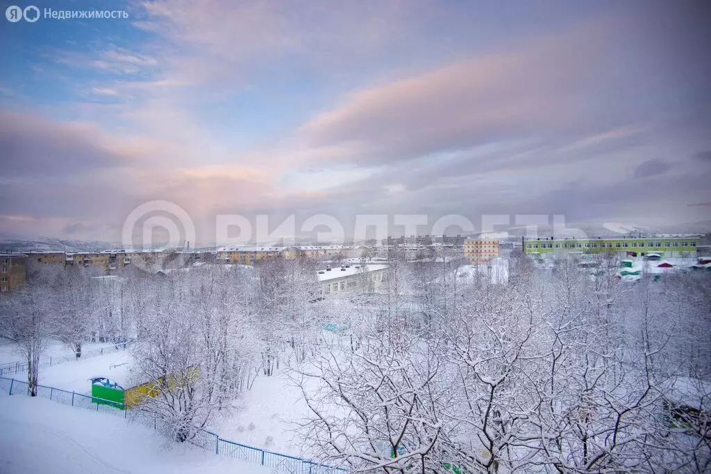 2-комнатная квартира: Мурманск, улица Чумбарова-Лучинского, 33 (44 м) - Фото 1