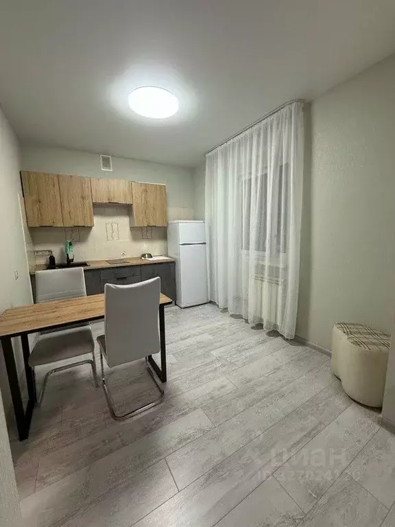 Студия Свердловская область, Екатеринбург ул. Татищева, 88 (39.0 м) - Фото 1