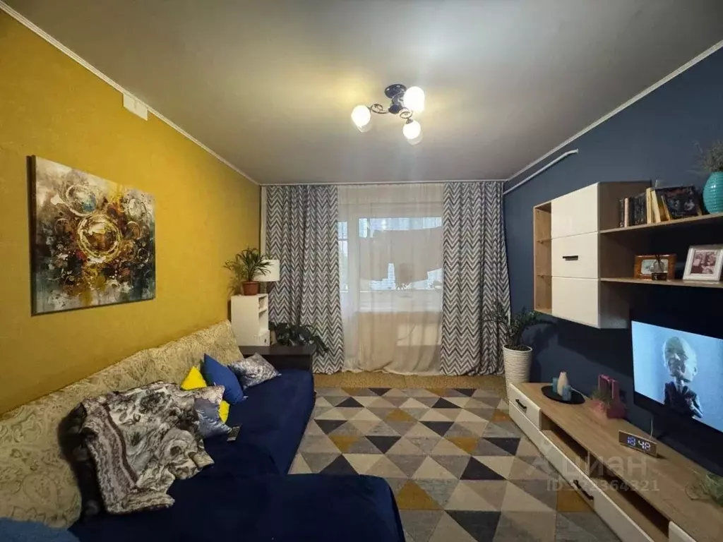 2-к кв. Белгородская область, Старый Оскол Королева мкр, 6 (52.39 м) - Фото 0