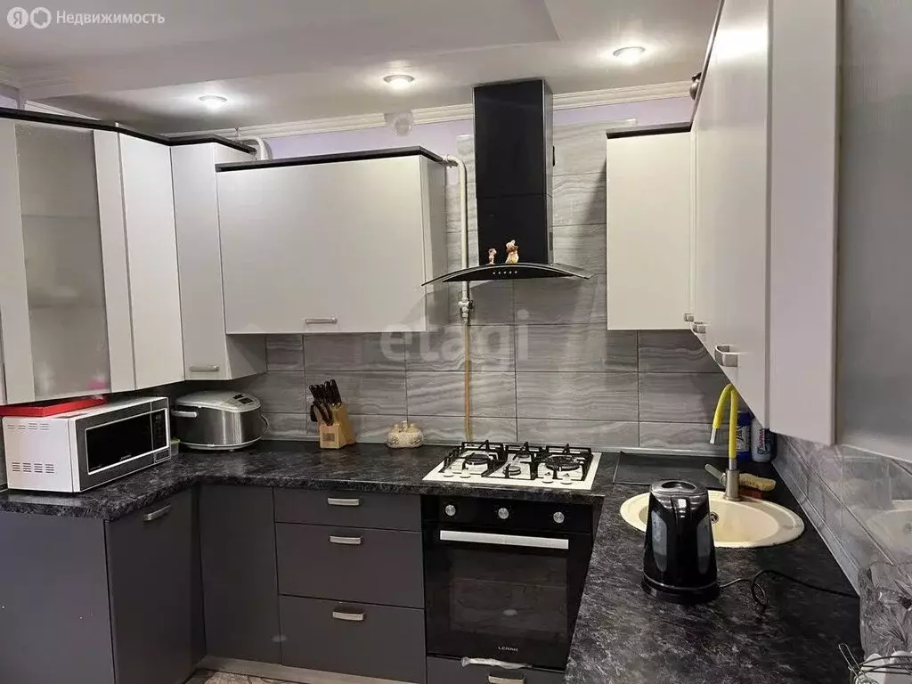 3-комнатная квартира: Джанкой, Проезжая улица, 164 (64.1 м) - Фото 1