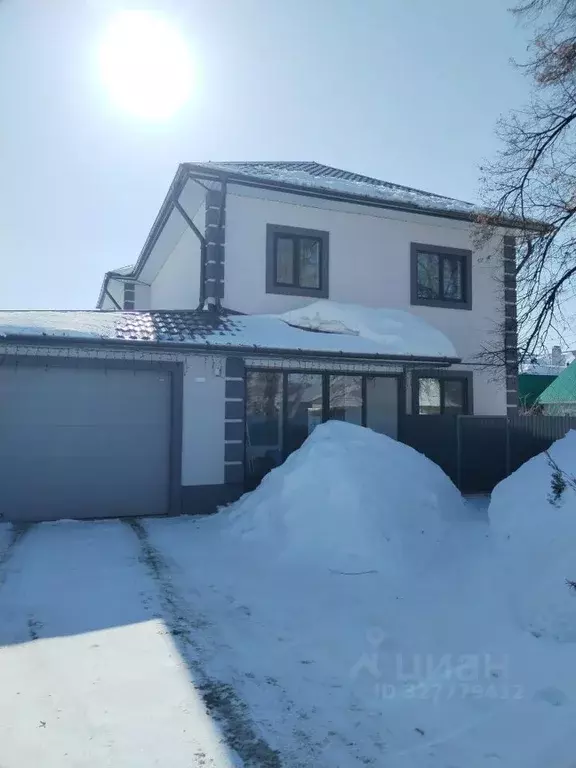 Дом в Ульяновская область, Ульяновск ул. Панферова, 37 (257 м) - Фото 1