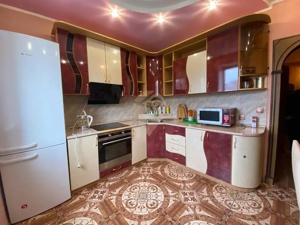 2-к кв. Белгородская область, Старый Оскол Степной мкр, 6 (62.0 м) - Фото 2