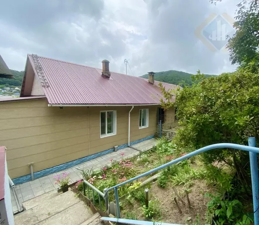 Дом в Приморский край, Находка ул. Ушакова, 1 (55 м) - Фото 0