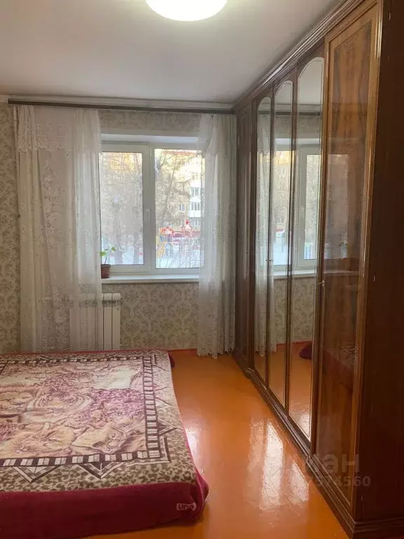 3-к кв. Омская область, Омск Заозерный мкр, просп. Менделеева, 23 ... - Фото 0