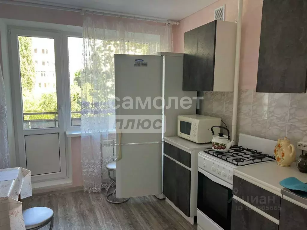 2-к кв. Саратовская область, Саратов Топольчанская ул., 1Б (50.0 м) - Фото 0
