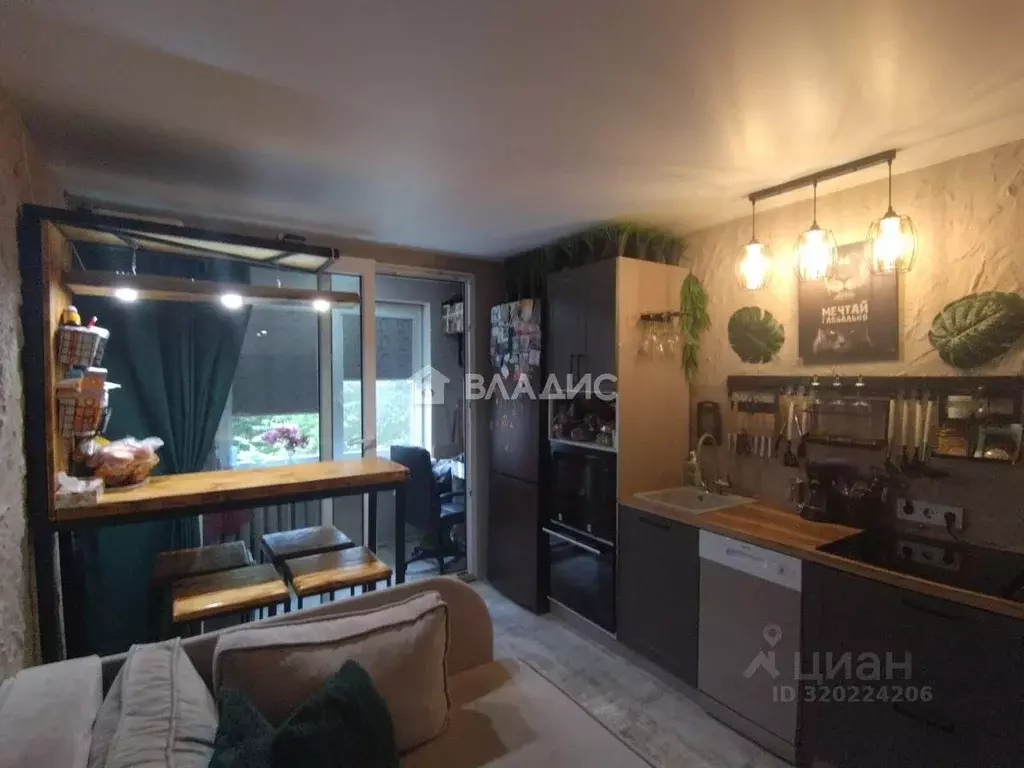 3-к кв. Калининградская область, Калининград ул. Генерала Павлова, 16 ... - Фото 0