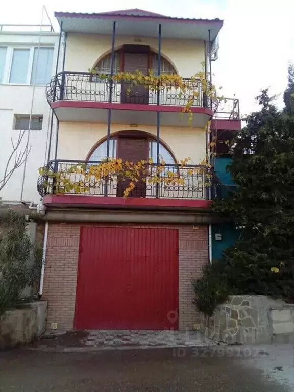 Дом в Крым, Алушта муниципальный округ, Партенит пгт ул. Васильченко, ... - Фото 1