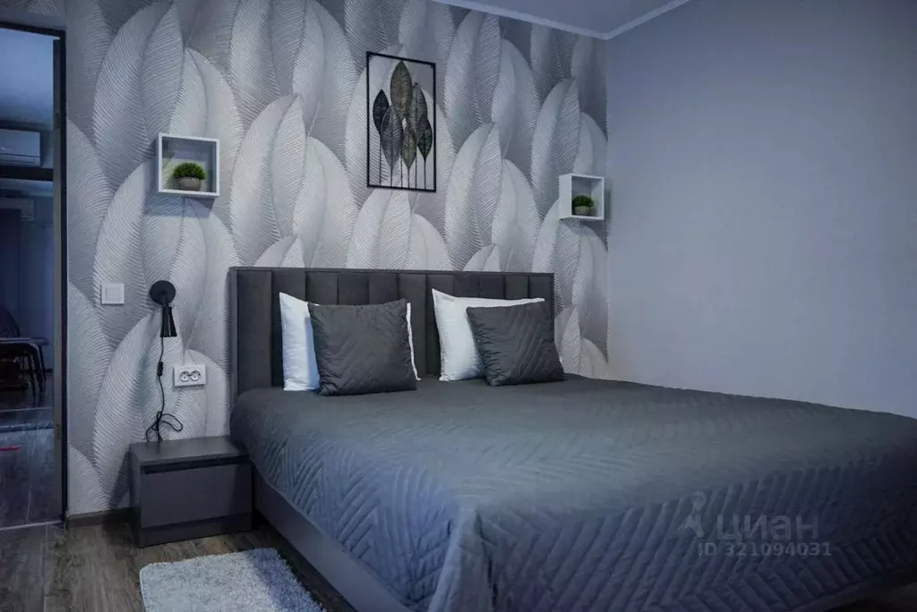 Дом в Карачаево-Черкесия, Зеленчукский район, с. Архыз ул. Курджиева, ... - Фото 1