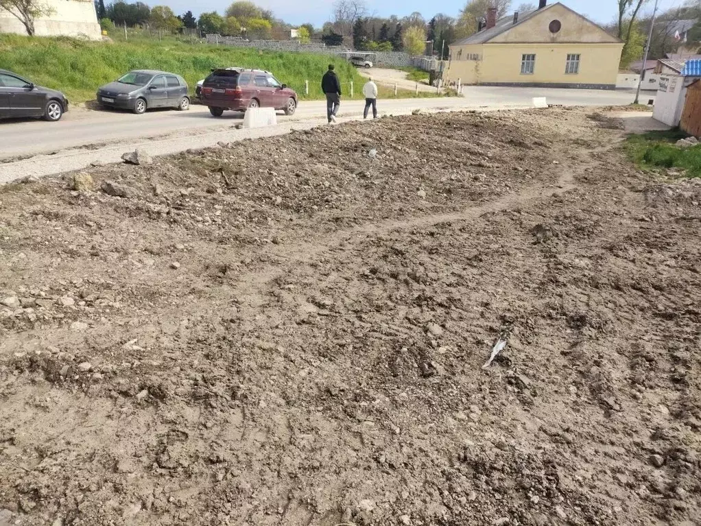 Участок в Севастополь ш. Монастырское, 120 (10.0 сот.) - Фото 1