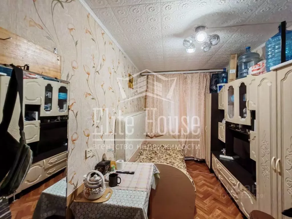 Комната Калужская область, Калуга ул. Веры Андриановой, 26 (9.8 м) - Фото 1