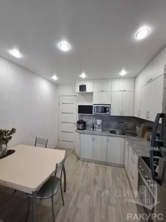 3-к кв. Пермский край, Пермь ул. Клары Цеткин, 21А (67.0 м) - Фото 1