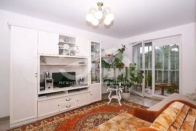 1-к. квартира, 36 м, 8/8 эт. - Фото 1