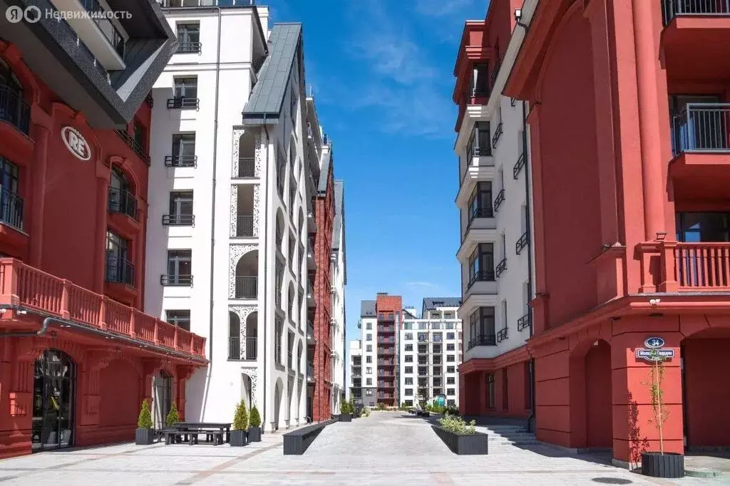 3-комнатная квартира: Калининград, улица Молодой Гвардии, 34 (124.8 м) - Фото 1