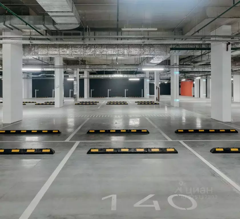 Гараж в Санкт-Петербург ул. Шкиперский проток, 19 (18 м) - Фото 1