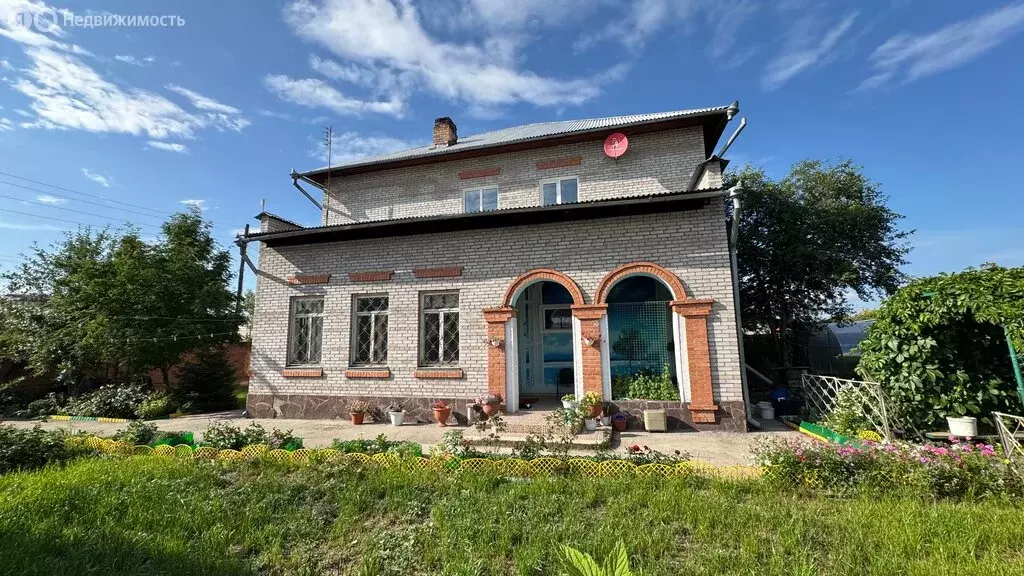 Дом в Минусинск, улица Дружбы (234 м) - Фото 1
