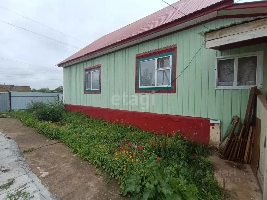 Дом в Башкортостан, Бирский район, Бахтыбаевский сельсовет, с. ... - Фото 0