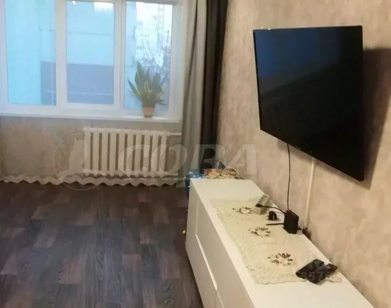 3-к кв. Курганская область, Курган Заозерный жилрайон, 1-й мкр, 23 ... - Фото 0