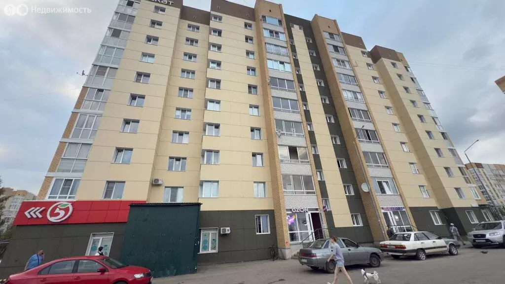 2-комнатная квартира: Сыктывкар, улица Морозова, 201 (53.9 м) - Фото 1