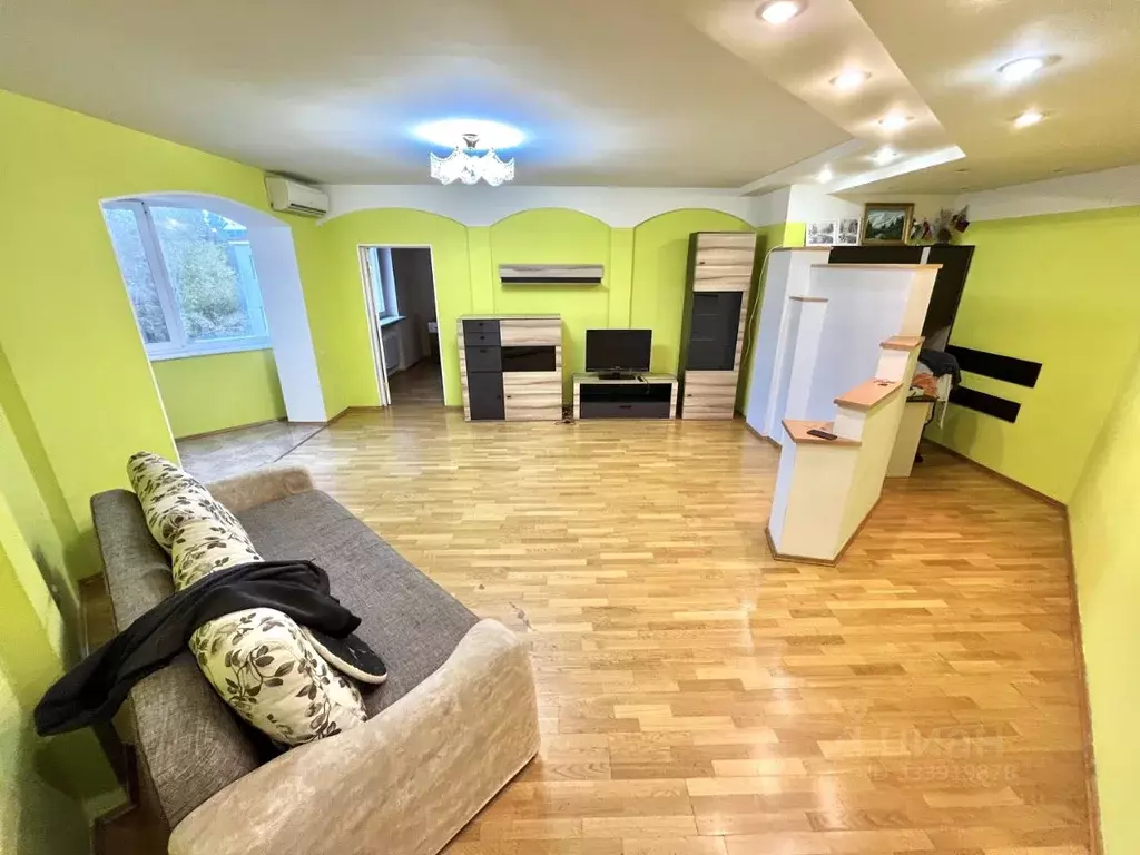 2-к кв. Башкортостан, Уфа ул. Карла Маркса, 15/2 (70.0 м) - Фото 1