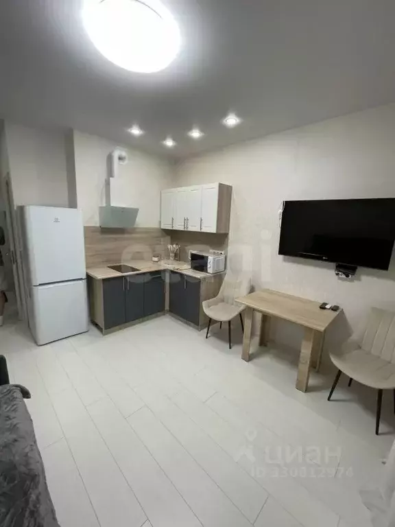 Студия Тюменская область, Тобольск 15-й мкр, 25 (28.0 м) - Фото 2