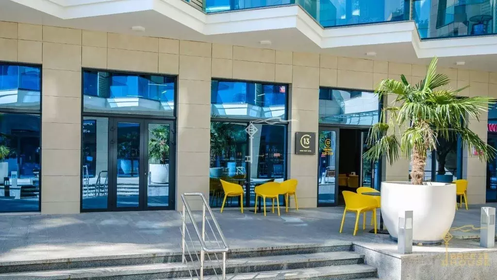 Торговая площадь в Крым, Ялта ул. Дражинского, 48 (120 м) - Фото 1