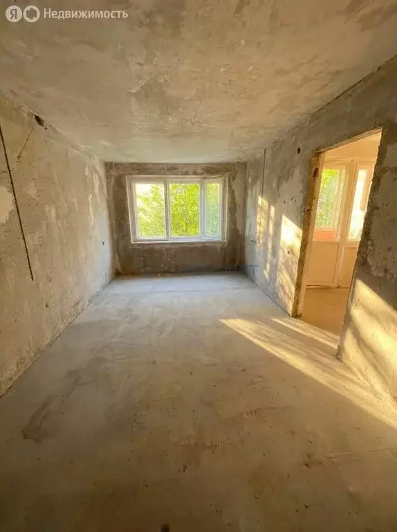3-комнатная квартира: Нижний Новгород, улица Ефремова, 17 (58 м) - Фото 1