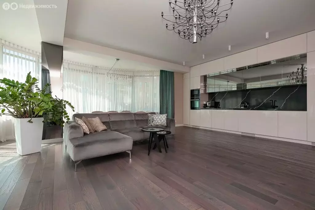 3-комнатная квартира: Новосибирск, улица Щетинкина, 49 (105.5 м) - Фото 1