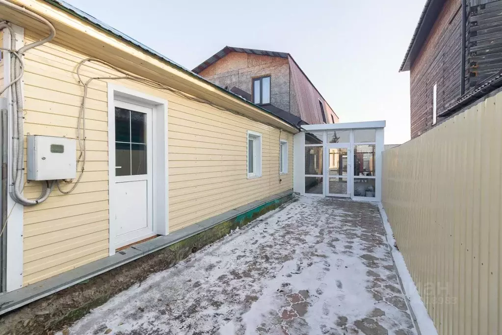 Дом в Омская область, Омск ул. Карпинского (152 м) - Фото 1