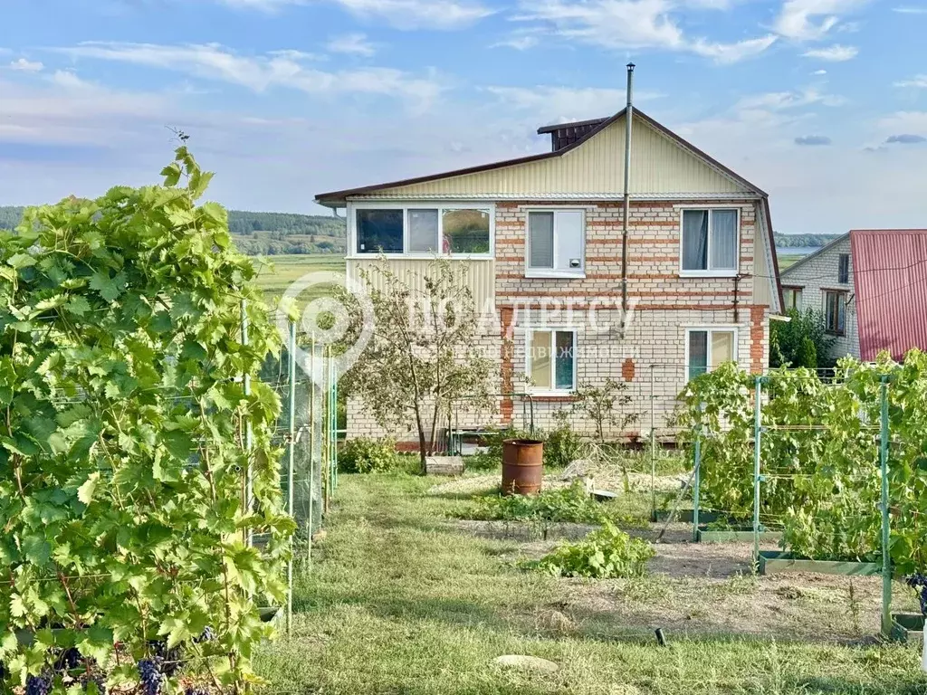Дом в Саратовская область, Воскресенский район, Синодское ... - Фото 1