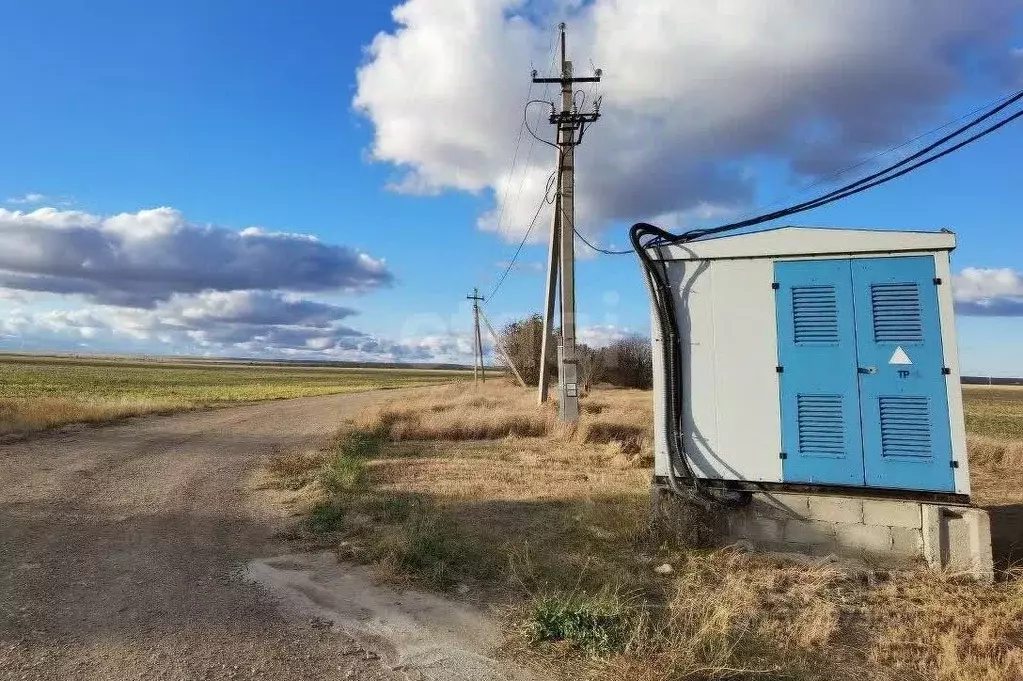 Участок в Крым, Черноморский район, Окуневское с/пос, с. Громово  ... - Фото 1