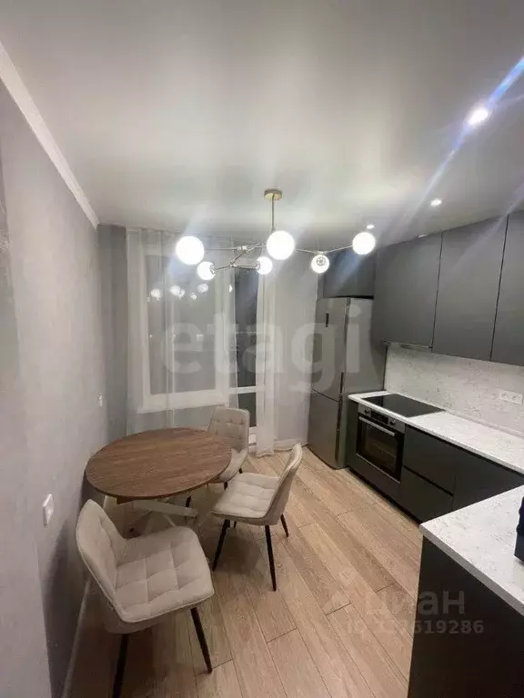 2-к кв. Татарстан, Казань ул. Мансура Хасанова, 13 (50.0 м) - Фото 0