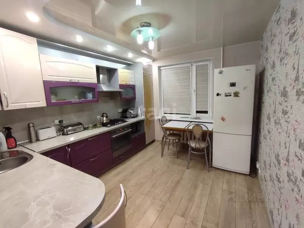 3-к кв. Коми, Сыктывкар ул. Славы, 35 (68.7 м) - Фото 1